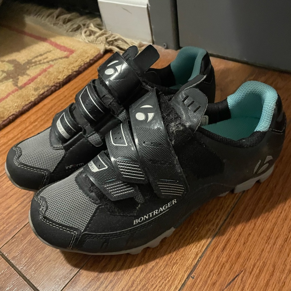 bontrager cycling shoes size 5.5